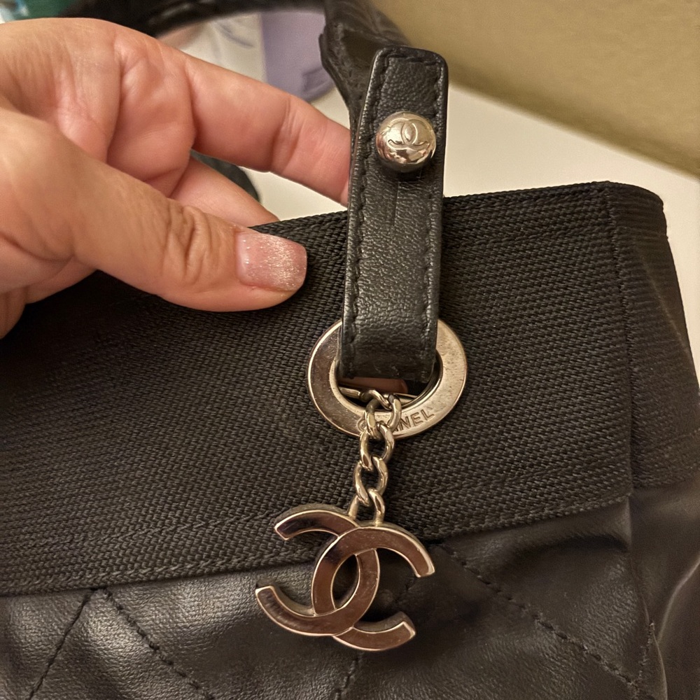 Auth tote chanel bag - Picture 10 of 16